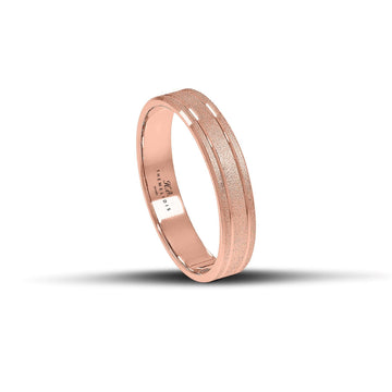 Ροζ χρυσές βέρες γάμου 5 mm, λουστρέ με ματ γραμμές, που αποπνέουν ρομαντισμό και minimal κομψότητα, χειροποίητης κατασκευής, διαθέσιμες σε 9, 14, 18 ή 22 καράτια.